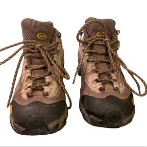 Oboz Yellowstone Mid Hiking Boots